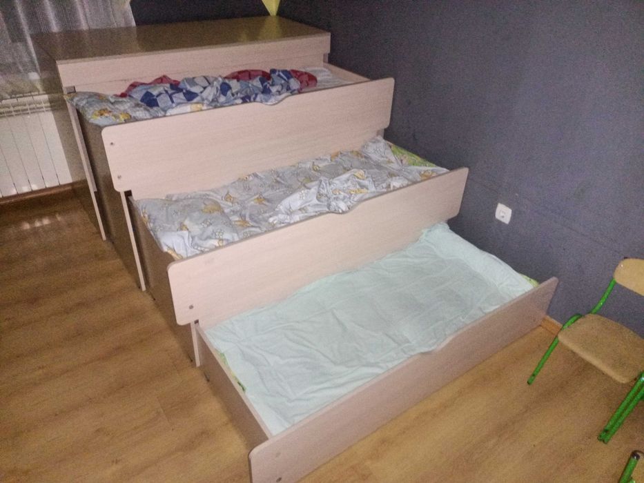 Кроватки детские, матрёшки, трёхярусные.