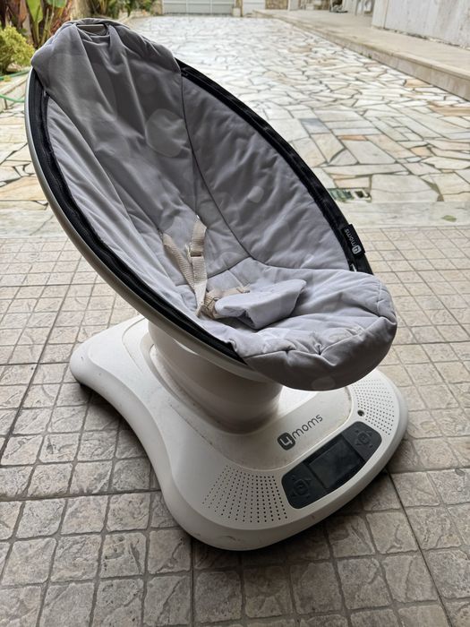 Cadeira/balanço de bebé 4moms em bom estado e totalmente funcional