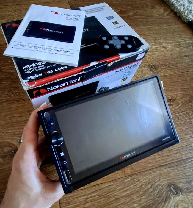 Nakamichi NAM1700R ( мультимедійний портативний екран,автомагнітола,з камерою заднього виду)