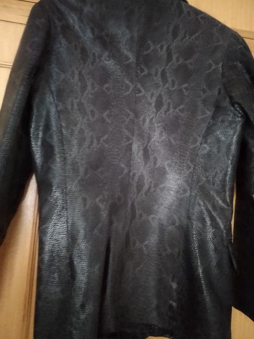 Casaco em pele genuína