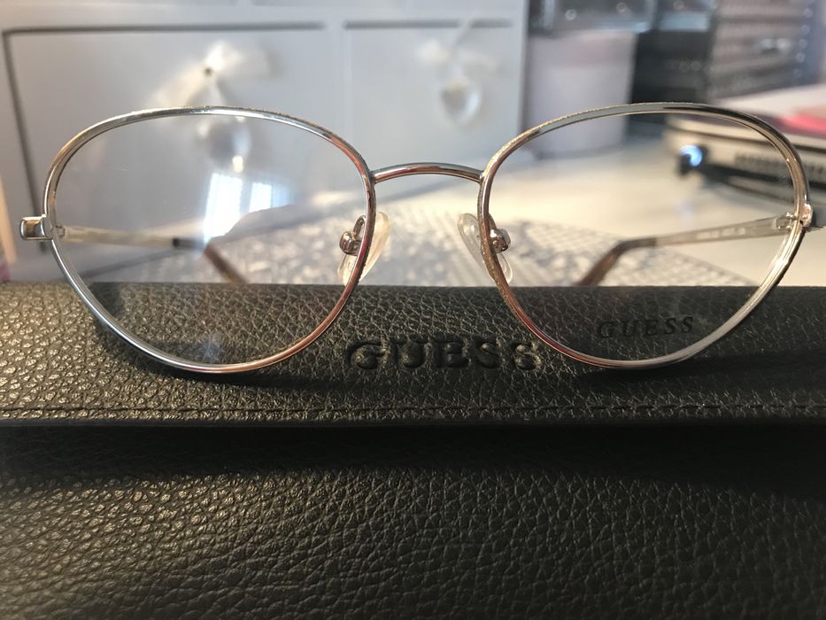 Oprawki Guess