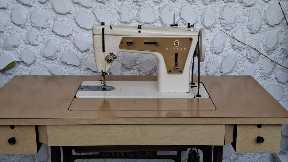 Máquina de costura Singer