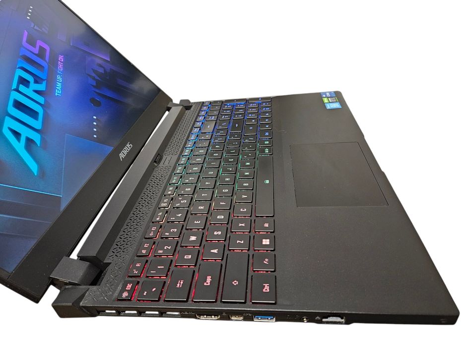 Laptop gamingowy Gigabyte Aorus 5 i7 12th RTX 3070 1 TB SSD 16GB RAM