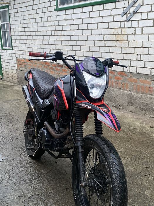 Мотоцикл Лонсин 200