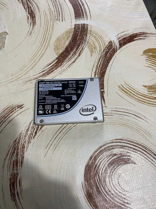 SSD диск корпоративного сегмента Intel P3700 400 GB eMLC  U2 nvme