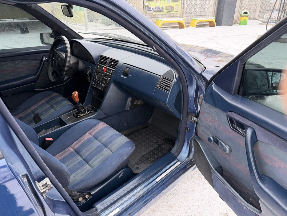 Продам Mercedes C180