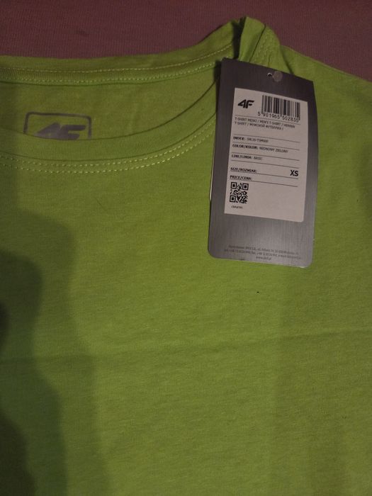 T-shirt 4F rozm. XS