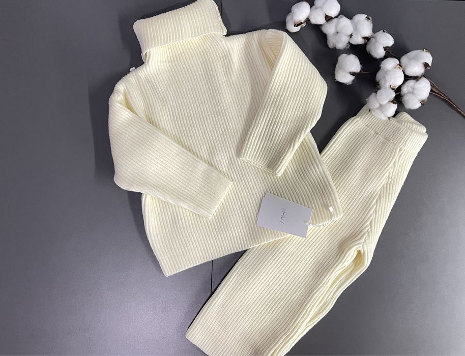 Теплий костюм для дівчинки