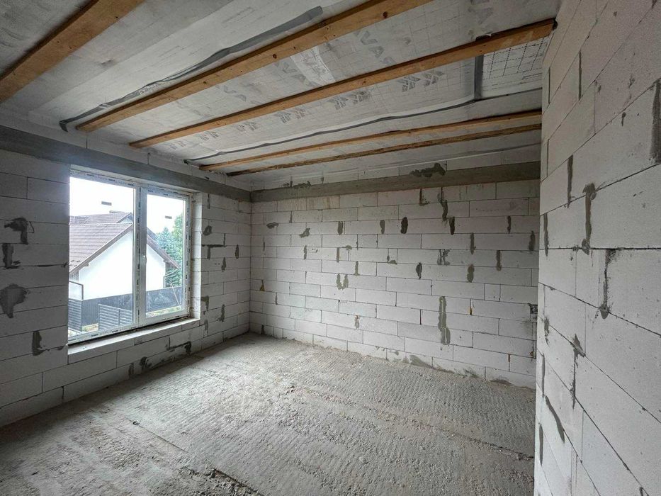 Продаж СУЧАСНОГО  ОСОБНЯКА  з ГАРАЖЕМ  та власною ділянкою 5 соток