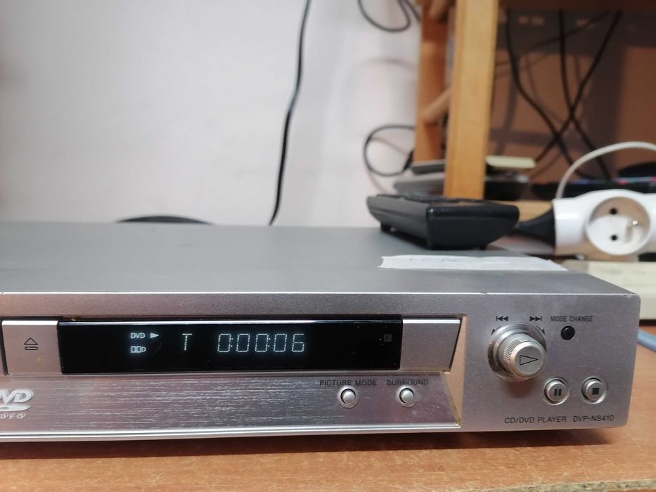 Odtwarzacz CD/DVD Sony DVP-NS410 pilot