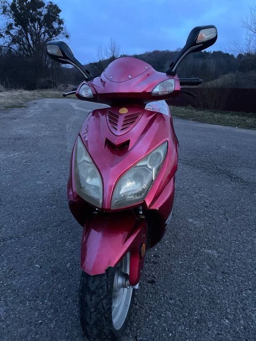 Продам скутер 80 куб