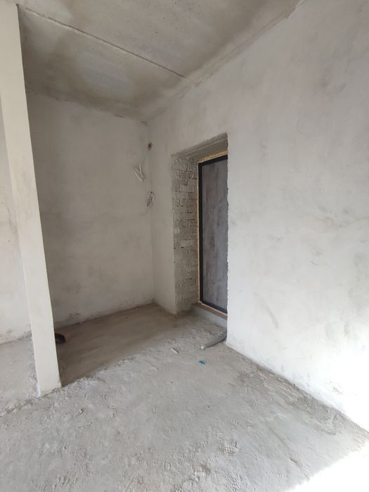 Продається 1кім квартира біля парку