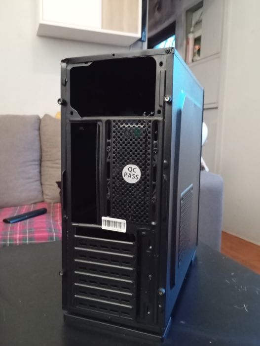 Caixa de PC nova com ventoinhas de LED's