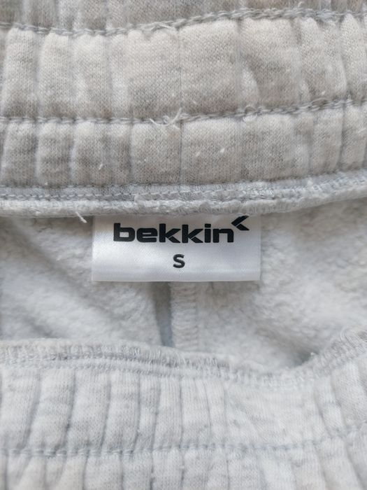 Spodnie dresowe proste nogawki