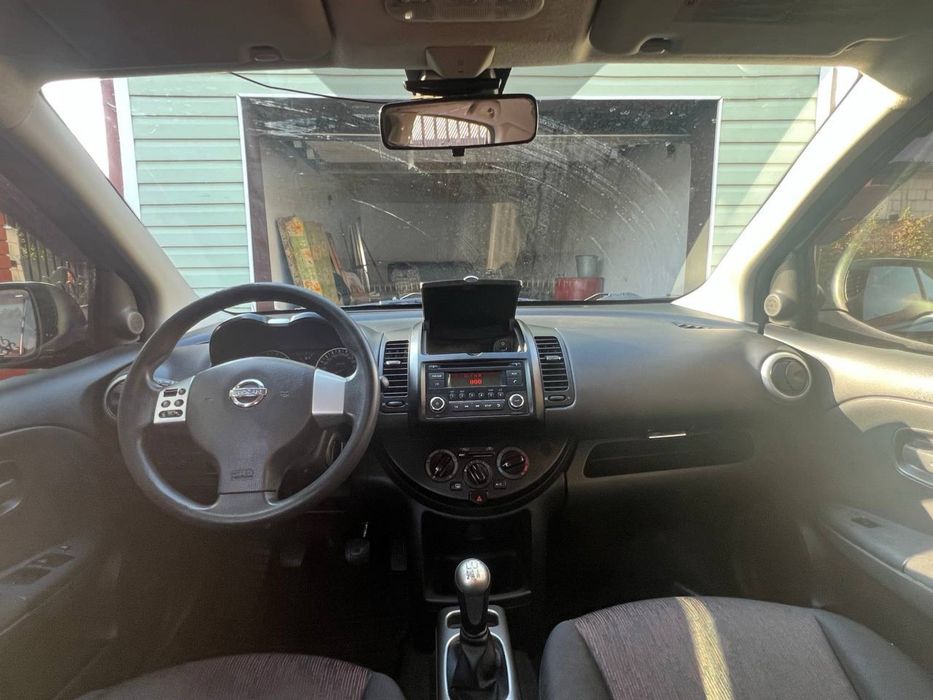 Nissan Note 2011 року