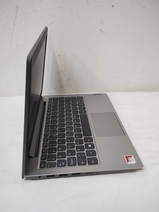Laptop LENOVO Ideapad SLIM 1-11AST-05 /2,2GHz /DDR4 /WINDOWS 11