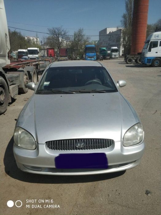 Коробка передач 5 ступенчатая на Хюндай Соната 2000 года.