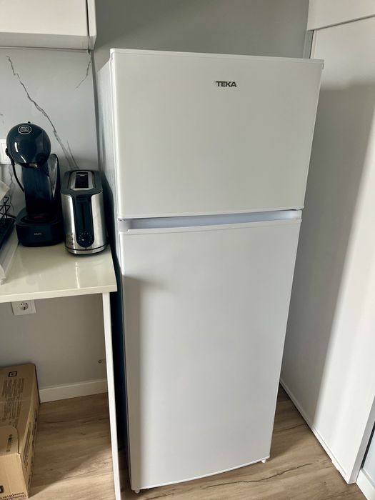 Frigorífico TEKA 2 portas novo