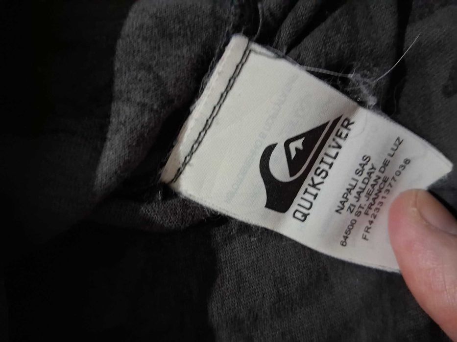 T-shirt preta camuflado Quicksilver