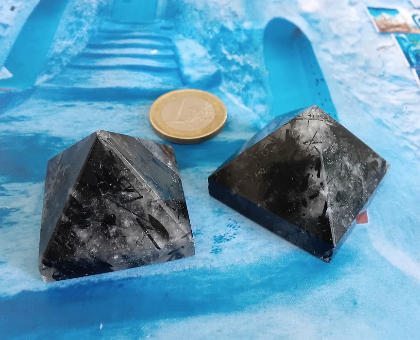 Piramide Energia Ornanite Quartzo Turmalina preta natural Reiki