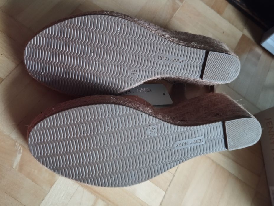 Espadryle na koturnie / sandały Jenny Ferry