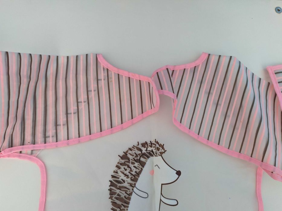 Babete plástico com mangas