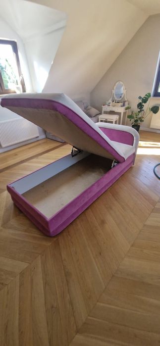 łóżko jednoosobowe