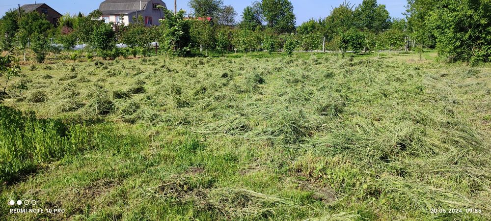 Продам 5 соток землі.Можливо під бізнес або індивідуальне будівництво