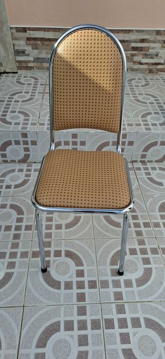 Cadeira para mesa de sala
