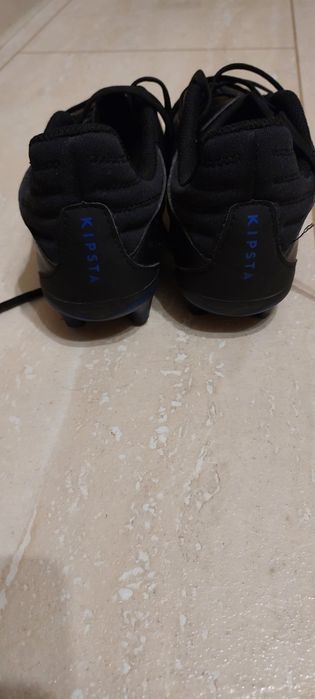 Korki- skórzane buty do piłki nożnej