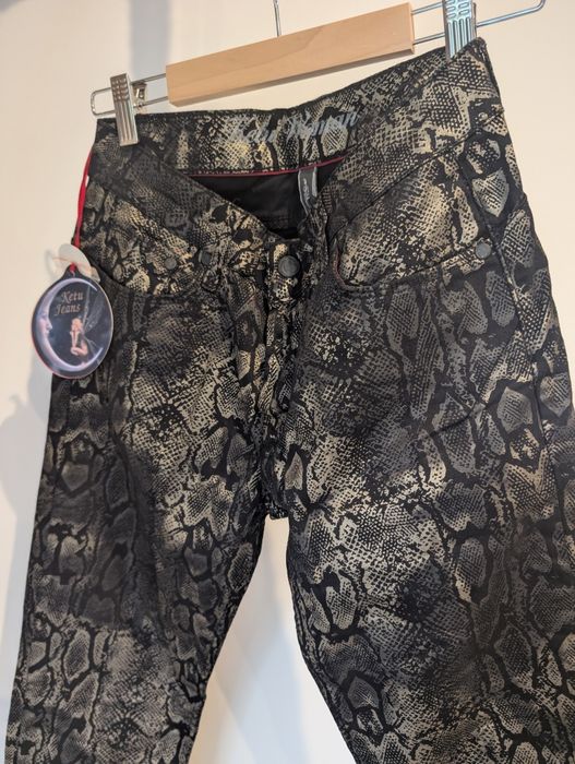 Nowe Spodnie KETU JEANS, Wężowy Wzór Metallic,  Rozmiar XS