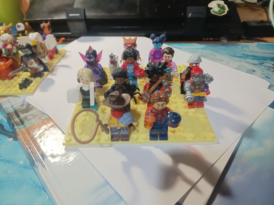 Продам клекцый лего мини фигурок
