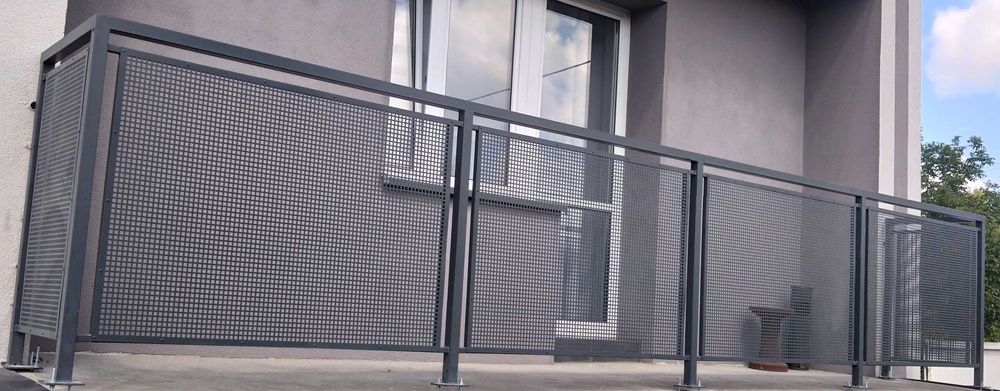 Balustrady balkonowe, balkon, barierki, balkon z blachy perforowanej