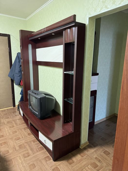 Продам тумбу / стінку під телевізор (італійська ДСП)