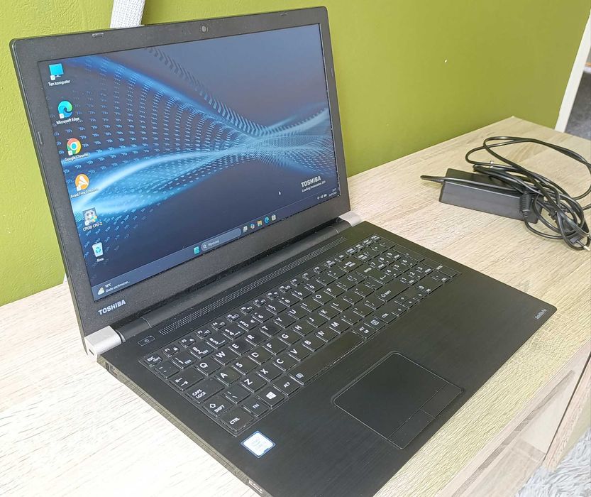 Laptop Toshiba Satellite Pro A50-E  sprawny 100% dobra bateria, szybki i lekki