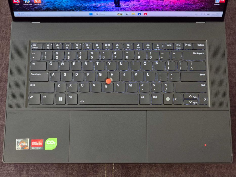 Lenovo ThinkPad Z16 Gen 2 (16" FHD+ IPS Touch/ R7-7840HS/ 32 LPDDR5x/ 1Tb NVMe/ RX 6550M)
