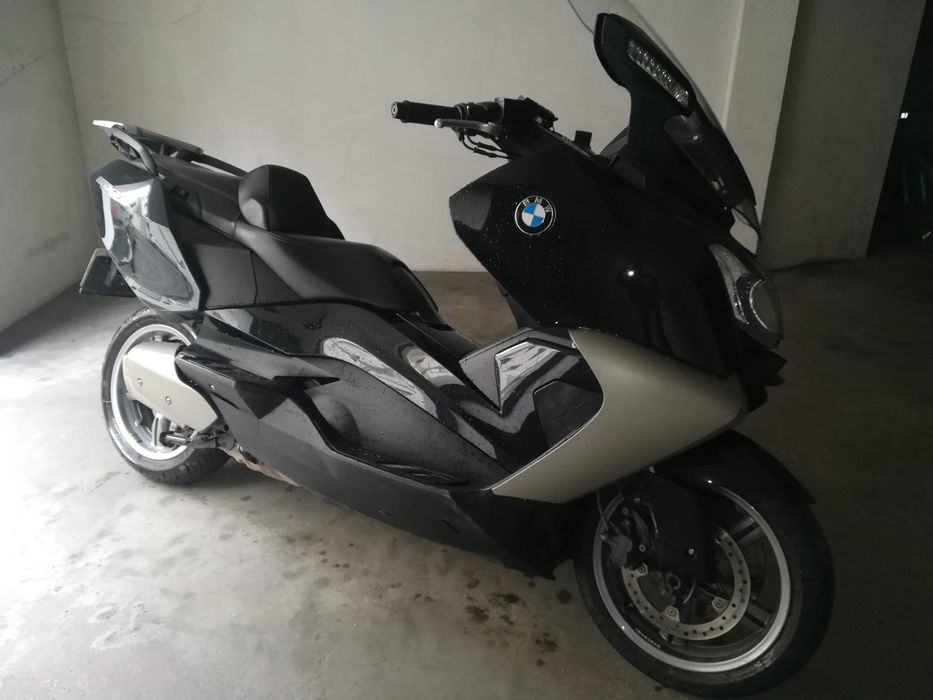 Moto maxi scooter BMW C650GT
