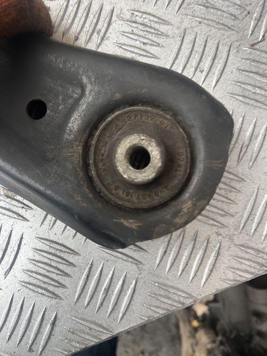 Рычаг передний Skoda rapid рапид Шкода 1.2 об