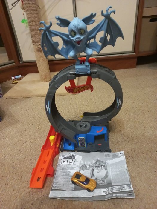 Ігровий набір трек Hot Weels Неймовірна атака кажана