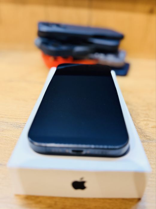Iphone 16 pro 256 GB black grey - GRATIS OBUDOWY