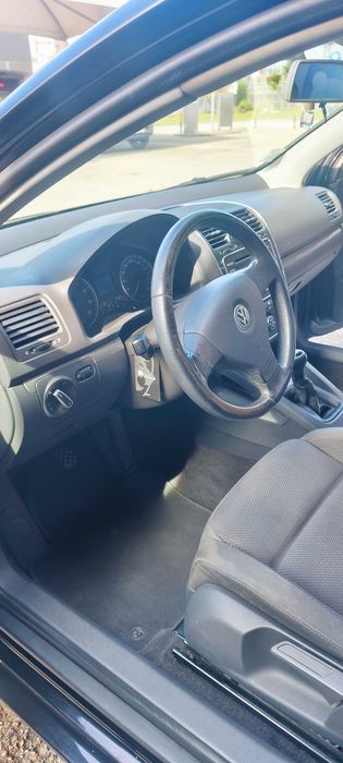 VW Golf V 1.6 FSI (2003) - Excelente Estado