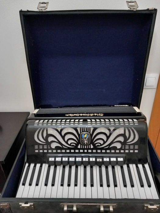 Acordeão Weltmeister Caprice