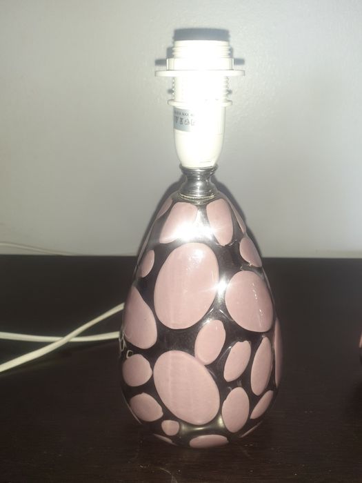 2 bases de candeeiro prateado e lilás
