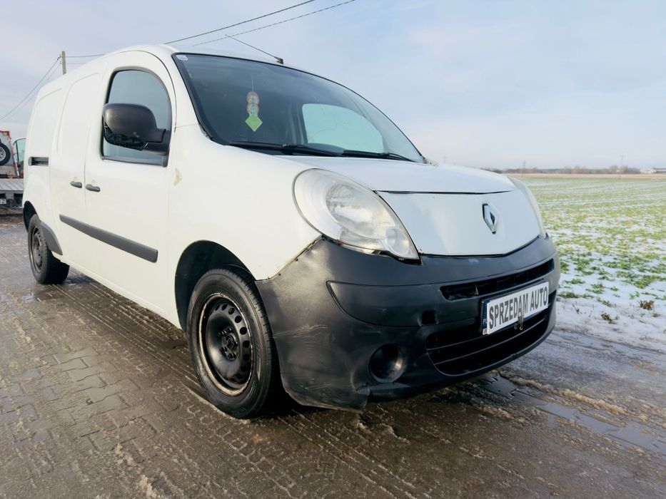 Renault Kangoo 1.5D 2011r, blaszak uszkodzony silnik