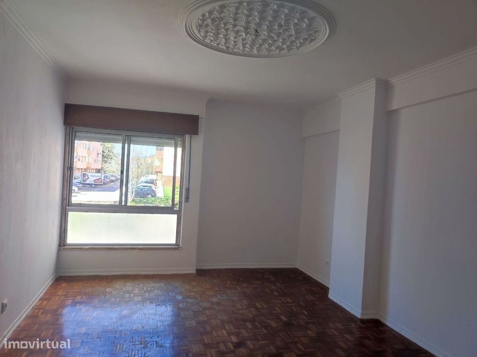 Apartamento T2- 85m Aguálva Sintra