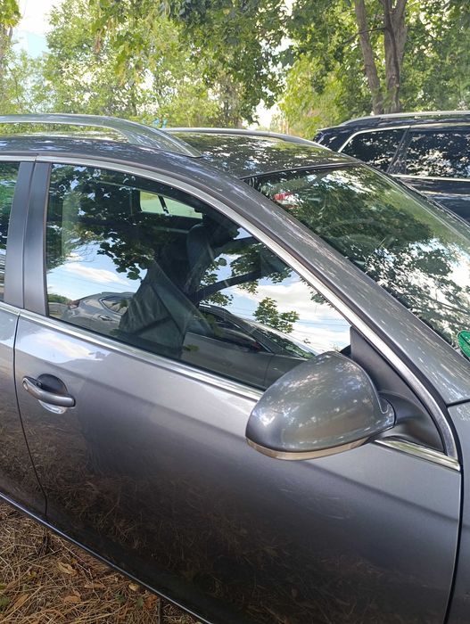 Продам гольф п'ятий універсал  автомат авто в гарному стані