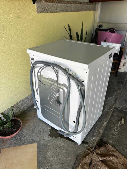 Máquina de Lavar e Secar LG 11Kg / 6Kg – Excelente Estado
