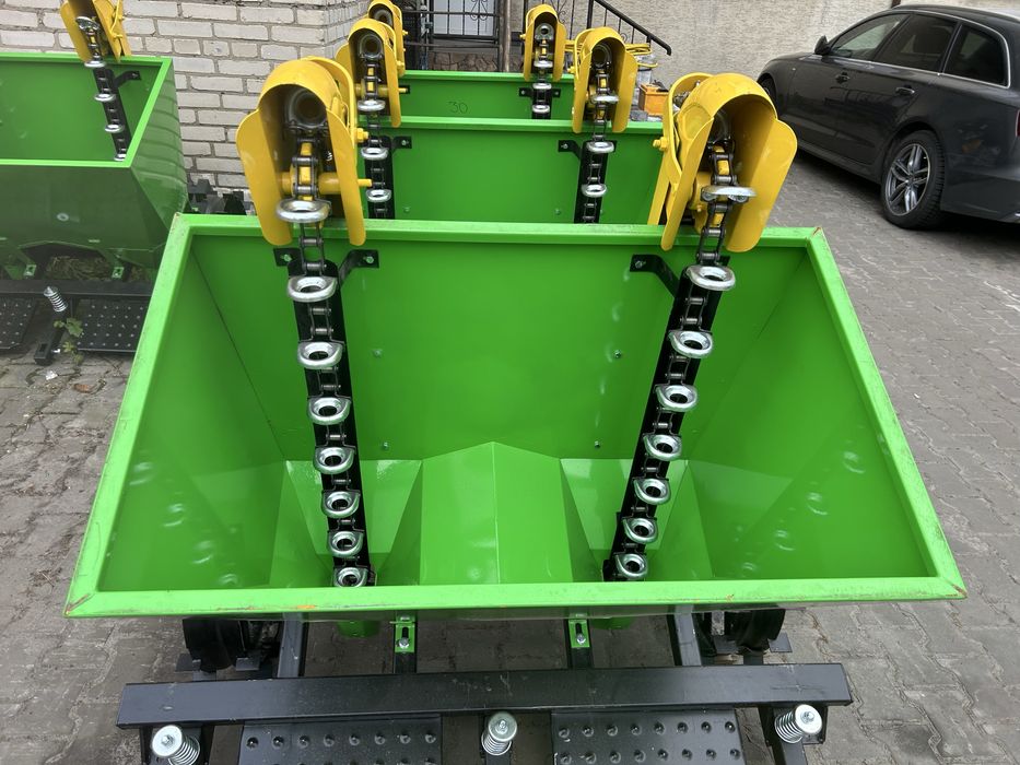 Картоплесаджалка навісна Bomet. Саділка, сажалка двохрядна.