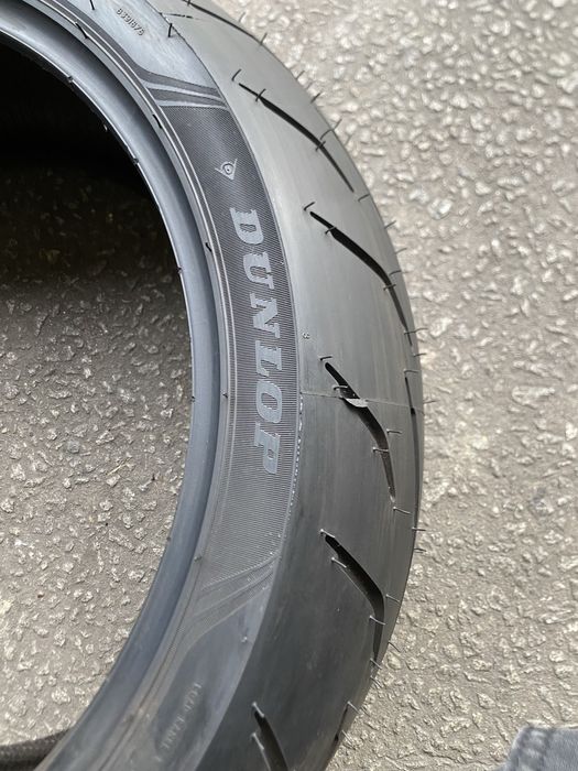 Pneus de mota 200/50/17 Dunlop Qualifier Core (NOVO)