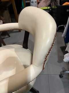 Cadeirão rotativo de escritório com rodas, em pele ótimo negócio